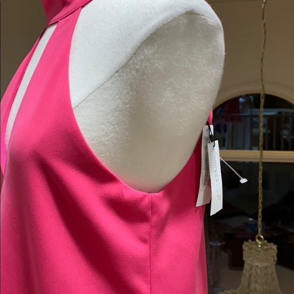 Pink 👗 - Picture 5 of 9